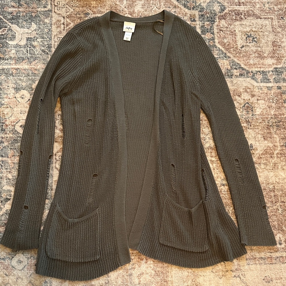 NWOT Daytrip Olive Distressed Cardigan from Buckle